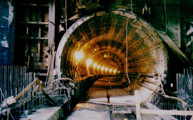 Metro under construction at the Navy Yard in 1989. Photo: Wikipedia 